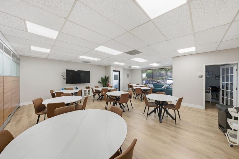 433-print-Interior Photo (09)